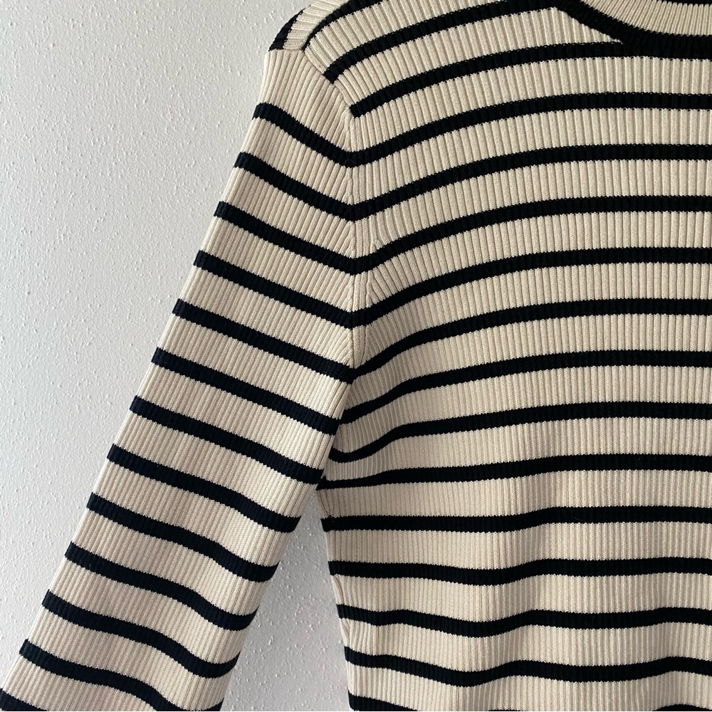 Garfield And Marks Silk Turtleneck - image 5